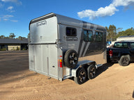 2 Horse Angle Load Camper Float L860 SN - Image 37