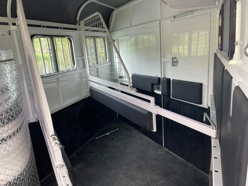 2 Horse Angle Load Camper Float Mid Overnighter SN 2.0 771.B - Image 17