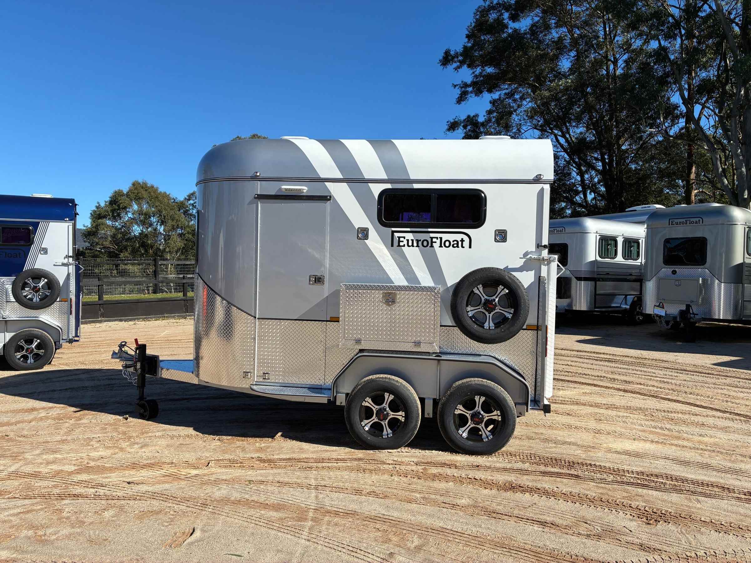 2 Horse Straight Load Float L500 RN