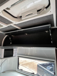 2 Horse Angle Load Camper Float L860 SN 747.B - Image 29